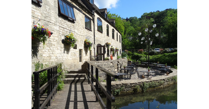 12 riverside pubs in Gloucestershire